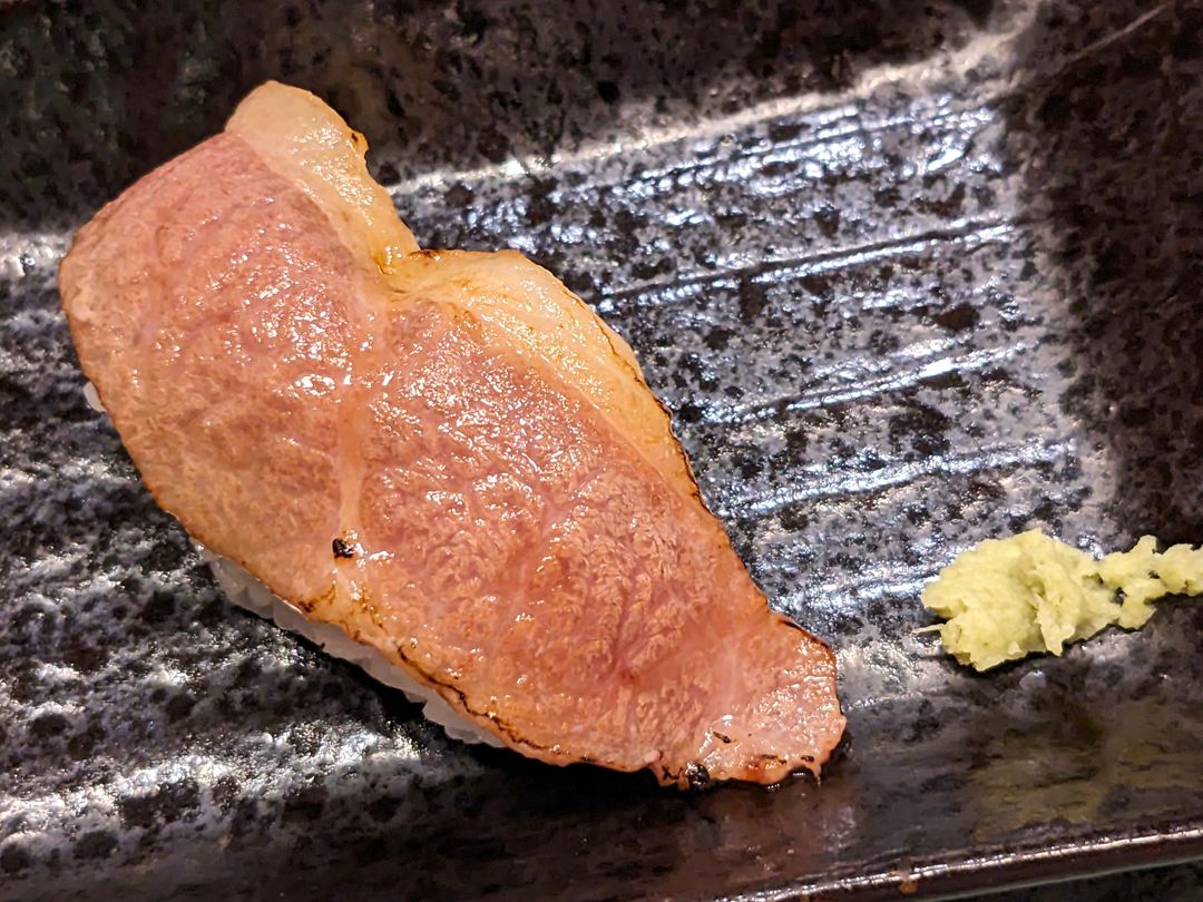 黒毛和牛炙りにぎり 居酒屋 八剣伝 炭火焼 やきとり 焼鳥 Hakkenden