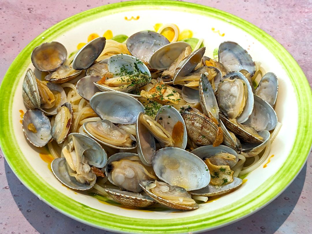スープ入り塩味ボンゴレ Soup Spaghetti alle Vongole in Bianco パスタ スパゲッティ Saizeriya サイゼリヤ