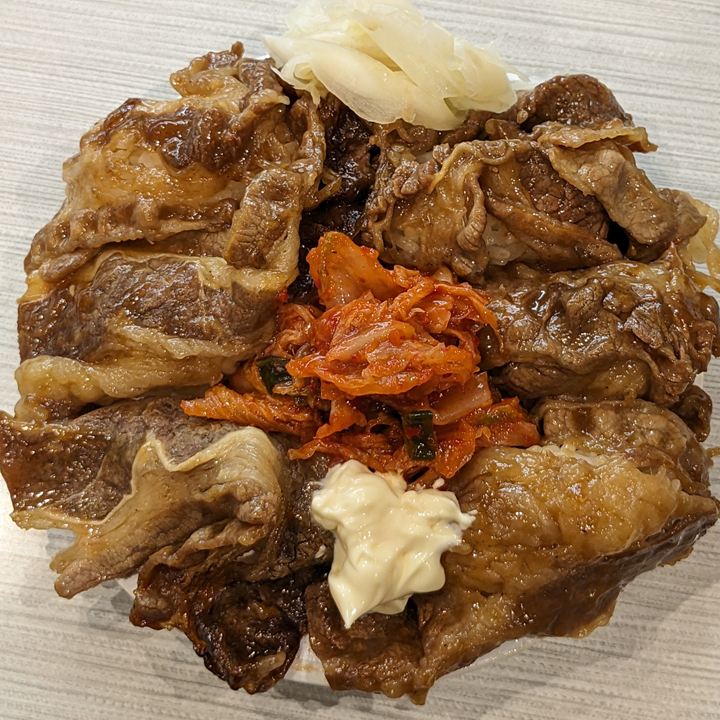 キムチ牛カルビ焼肉丼 はま寿司 Kimchi Grilled Beef Rib HAMASUSHI