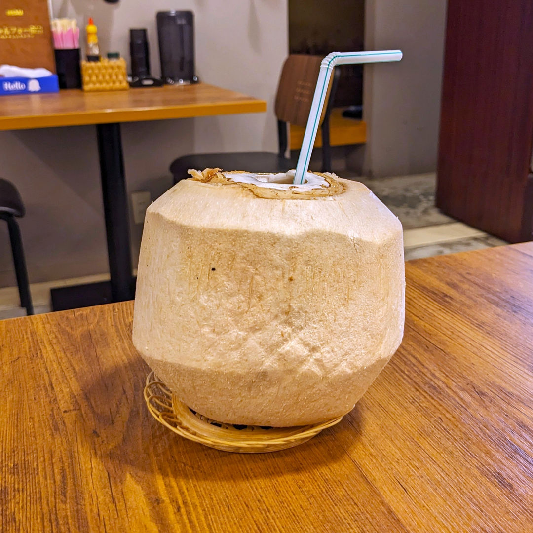 生ココナッツジュース ちゃんフォー南国 ベトナムレストラン 高知