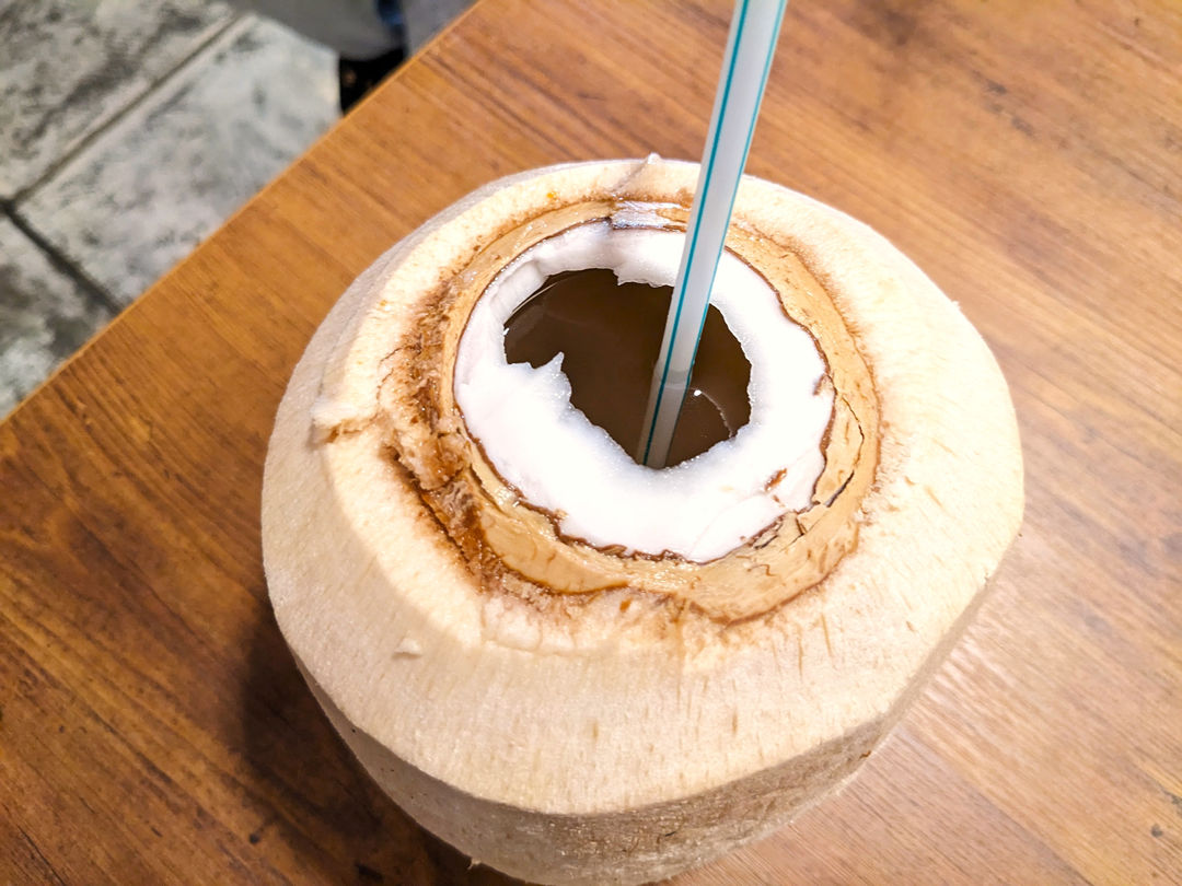 生ココナッツジュース ちゃんフォー南国 ベトナムレストラン 高知