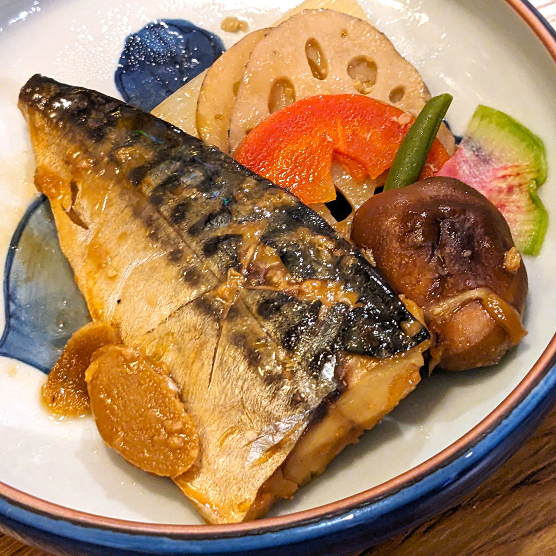 さばの煮付け おばんざい 日日。 高知 昼飲みカフェ居酒屋レストラン