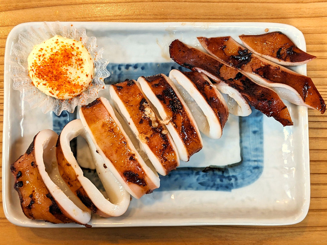 ひとくち餃子の頂 高知 香ばしい いか丸焼 居酒屋