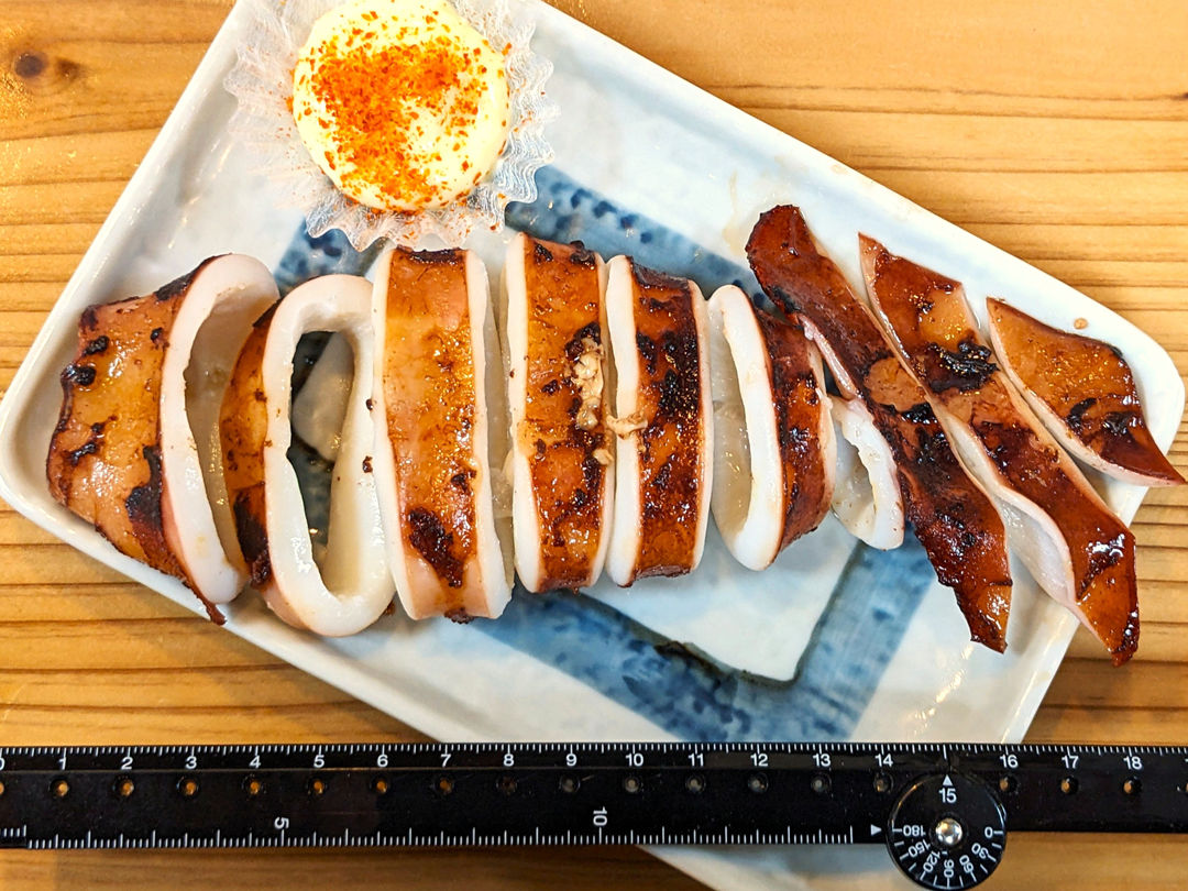 ひとくち餃子の頂 高知 香ばしい いか丸焼 居酒屋